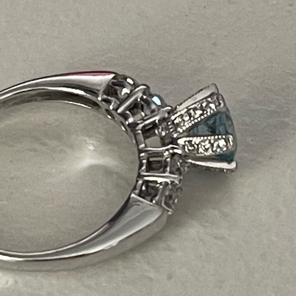 Genuine aquamarine and natural earth mined diamonds set in 14K solid white gold. - Picture 16 of 16